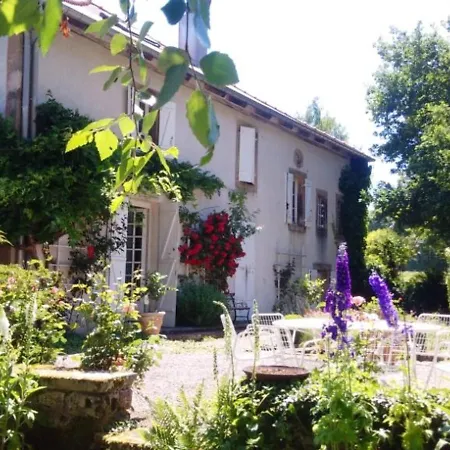 Maison De Charme Avec Parc, Tennis Et Recharge Electrique - Pres D'epinal - Fr-1-589-503 فندق مبيت وإفطار
