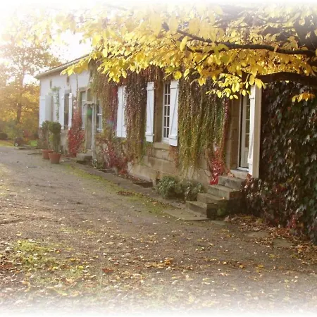 Maison De Charme Avec Parc, Tennis Et Recharge Electrique - Pres D'epinal - Fr-1-589-503 Bed & Breakfast