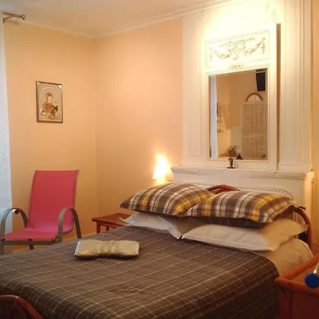 Bed & Breakfast Maison De Charme Avec Parc, Tennis Et Recharge Electrique - Pres D'epinal - Fr-1-589-503 Aydoilles